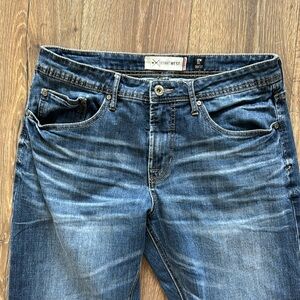 Men’s DepartWest jeans size 34L
DRIFTER